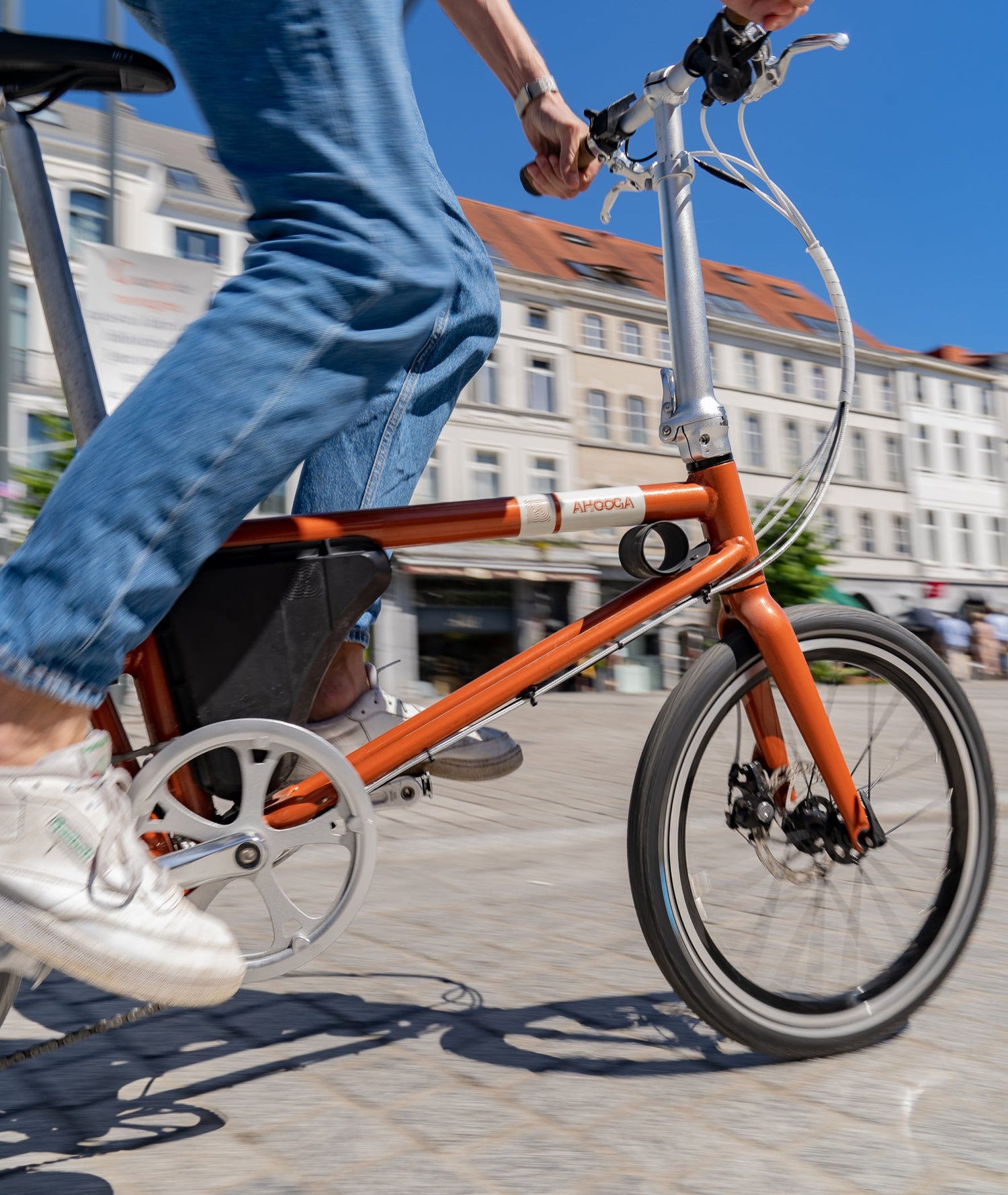 <span class="text-pink-dark">La meilleure </span> expérience de conduite. Parce que c'est un vrai vélo !
